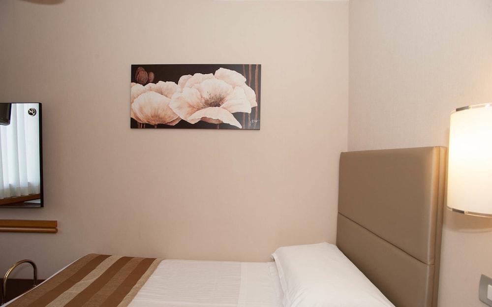 Best Western Hotel Piccadilly Ρώμη Εξωτερικό φωτογραφία